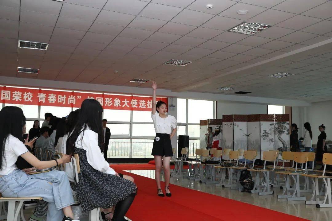 罗马诺:拜仁签阿萨雷花费650万,球员效力B队&在一线队训练